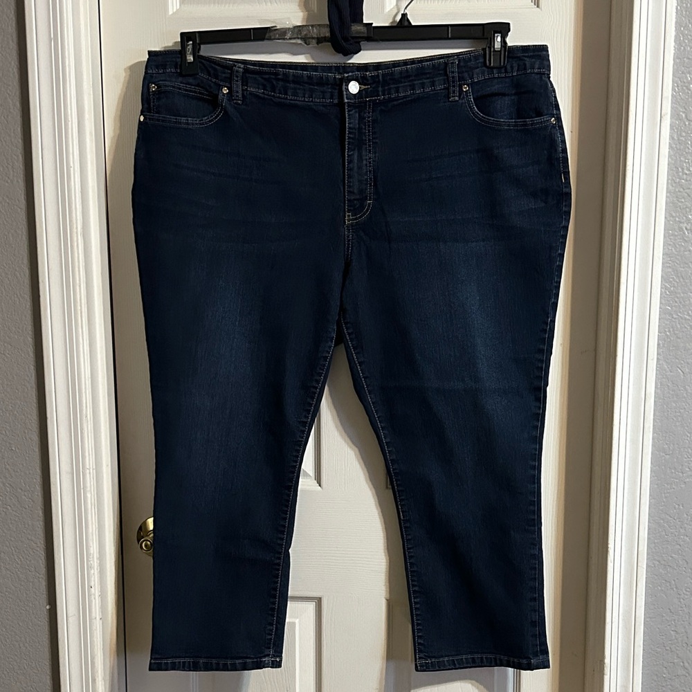 Women’s Jennifer Lopez Capri Jeans Size 24 / 24W Capris